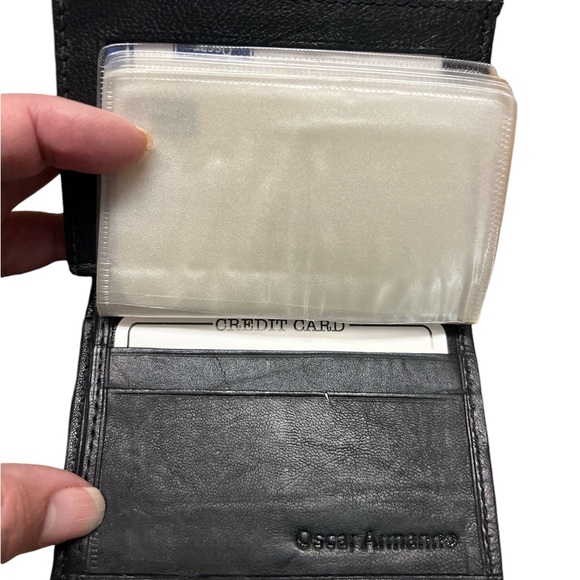 OSCAR ARMANNO MEN'S
BLACK (Smooth)
GENUINE LEATHER
TRI-FOLD WALLET. - Picture 4 of 5